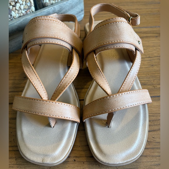 NWOB: Fry And CO. Woman’s 8.5 Cassia Tan Women's Sandals Adjustable Ankle Strap - Picture 3 of 9